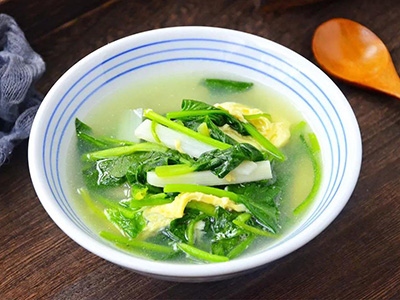 防斑的菠菜素汤
