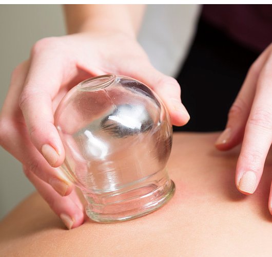 拔罐治疗时的8大注意事项