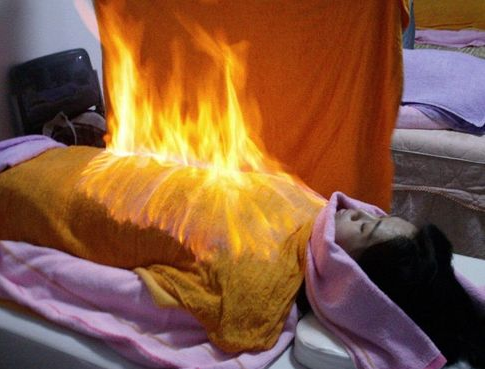 中药泡澡好处多 推荐多款养生药浴方